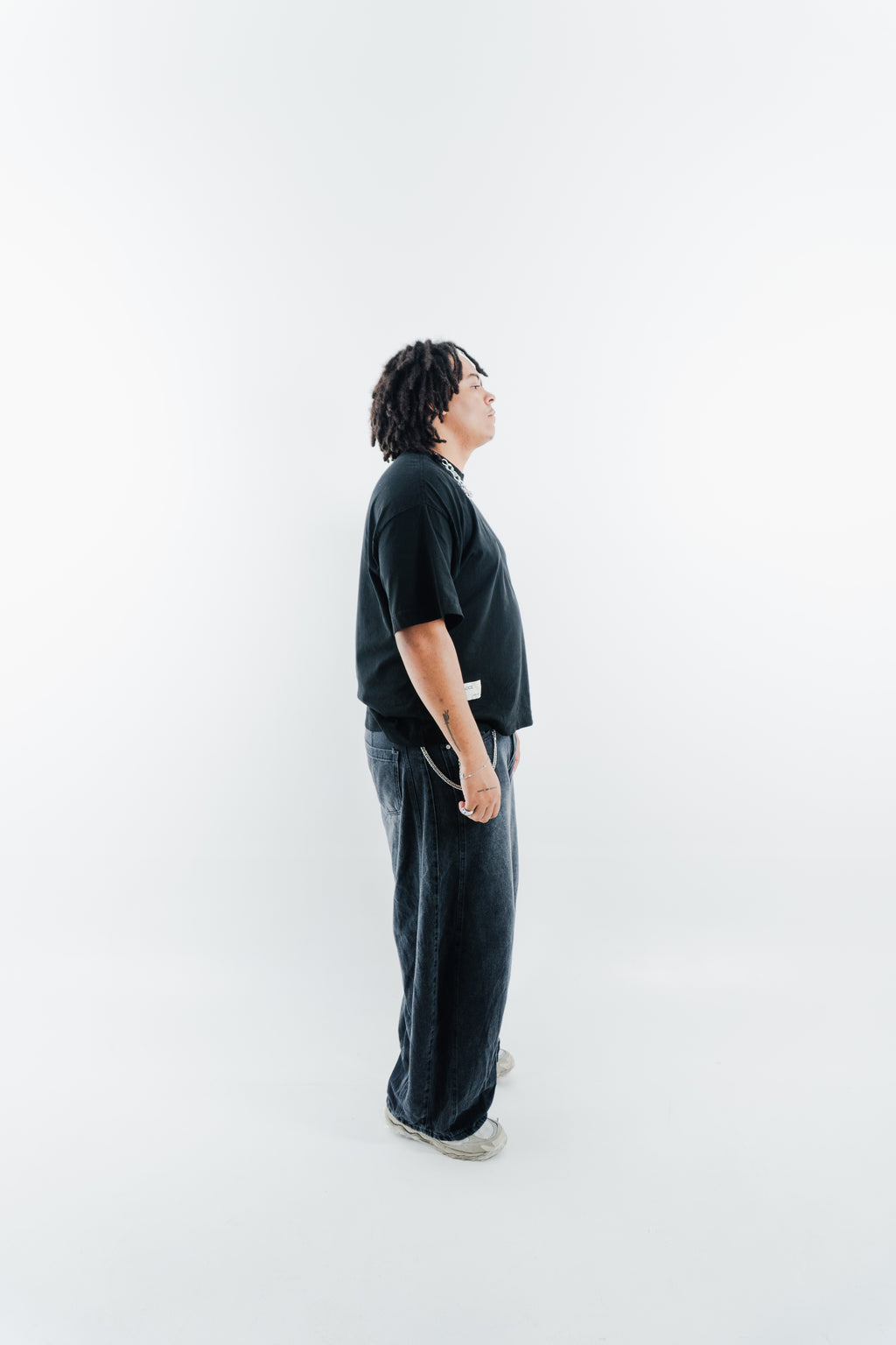 CAMISETA HEAVY BOXY BASIC - PRETA